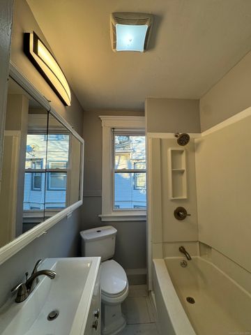 1528 Ella T Grasso Boulevard 2, New Haven, CT 06511