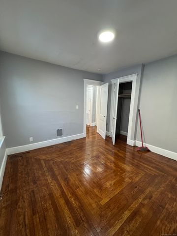 1528 Ella T Grasso Boulevard 2, New Haven, CT 06511