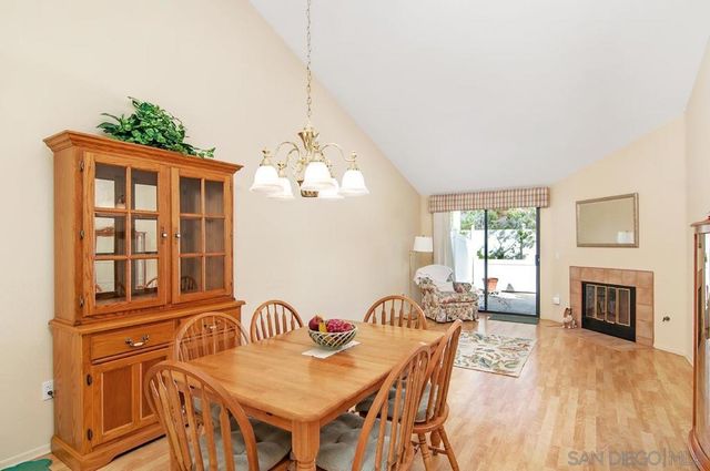 1972 Irisdale Ct, Encinitas, CA 92024