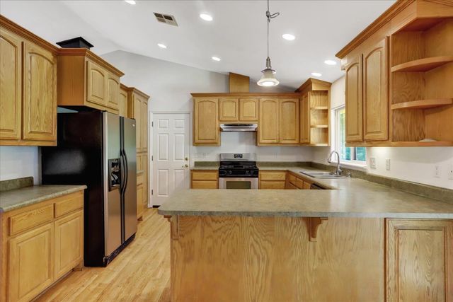 14319 Ballantree Ln, Grass Valley, CA 95949