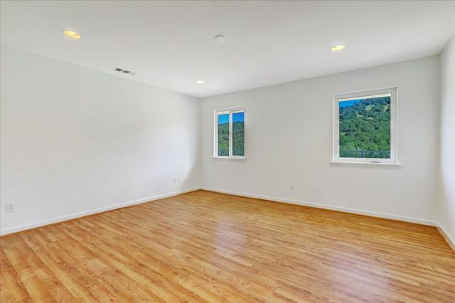 14319 Ballantree Ln, Grass Valley, CA 95949