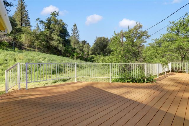 14319 Ballantree Ln, Grass Valley, CA 95949