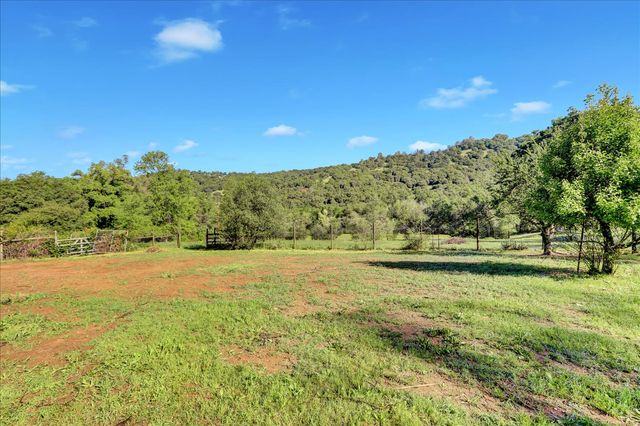 14319 Ballantree Ln, Grass Valley, CA 95949