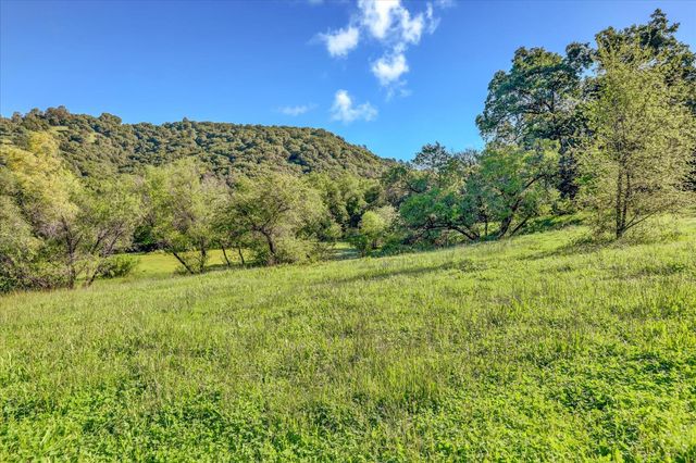 14319 Ballantree Ln, Grass Valley, CA 95949