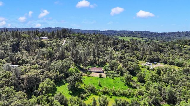 14319 Ballantree Ln, Grass Valley, CA 95949