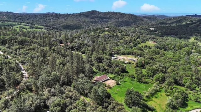 14319 Ballantree Ln, Grass Valley, CA 95949