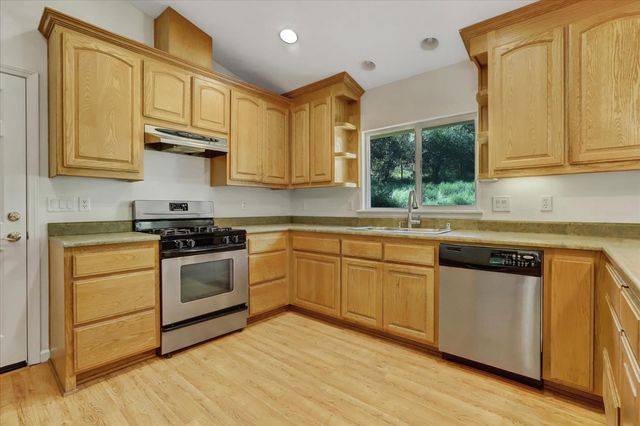 14319 Ballantree Ln, Grass Valley, CA 95949