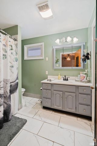 501 S Hardacre Court, New Castle, IN 47362