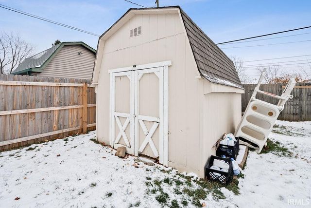 501 S Hardacre Court, New Castle, IN 47362