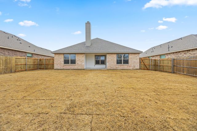 201 Maverick Trail, Valley View, TX 76272