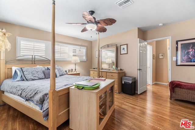 9619 S 11th Avenue, Inglewood, CA 90305