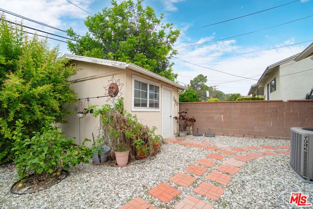 9619 S 11th Avenue, Inglewood, CA 90305