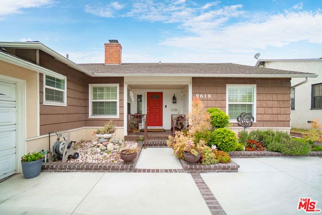 9619 S 11th Avenue, Inglewood, CA 90305