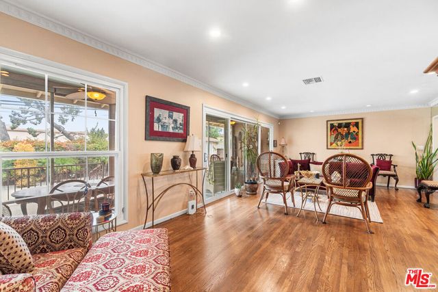 9619 S 11th Avenue, Inglewood, CA 90305