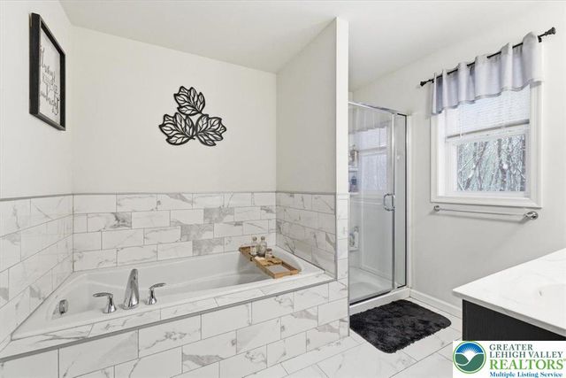 232 Shenandoah Trail, Chestnuthill Twp, PA 18330