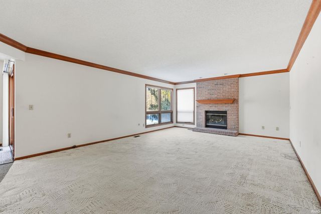 2803 Meadow Stream, Fort Wayne, IN 46825