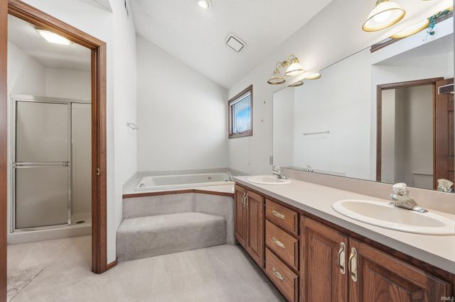 2803 Meadow Stream, Fort Wayne, IN 46825