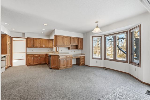 2803 Meadow Stream, Fort Wayne, IN 46825