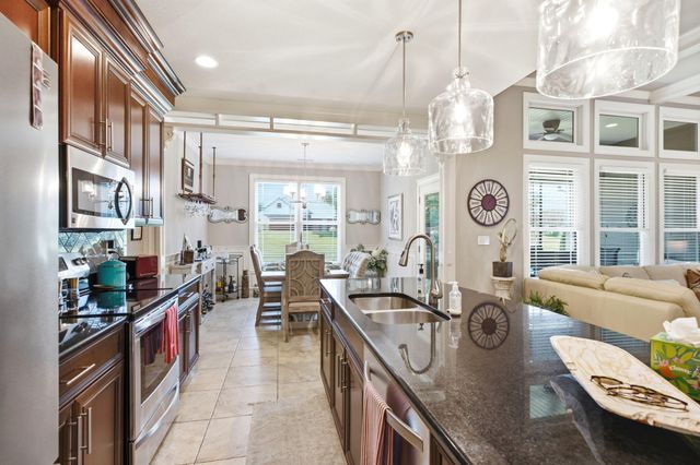 1904 TALCO DR, Columbia, MO 65201