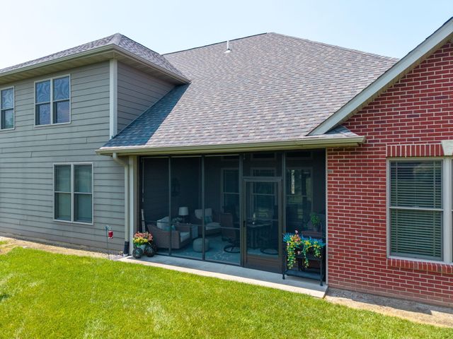 1904 TALCO DR, Columbia, MO 65201