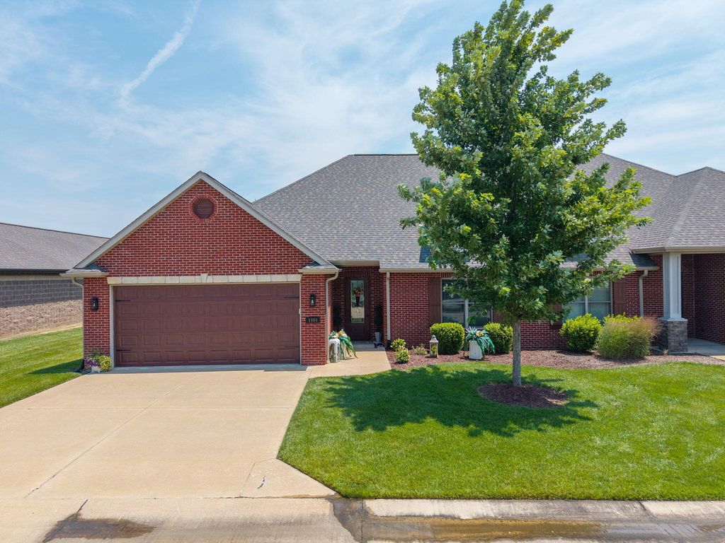 1904 TALCO DR, Columbia, MO 65201