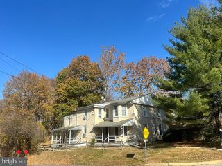 71 SPROUL RD #APARTMENT 3, Malvern, PA 19355