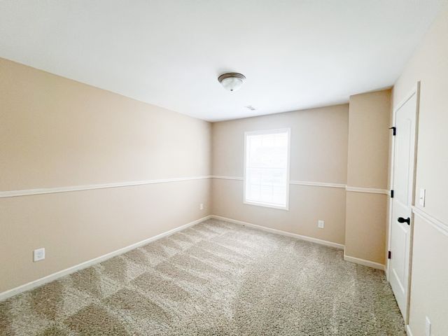 2268 McCormick Ln Apt B, Clarksville, TN 37040
