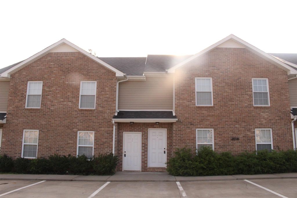 2268 McCormick Ln Apt B, Clarksville, TN 37040