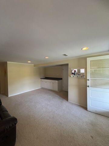 205 Tyler Drive, Dry Ridge, KY 41035
