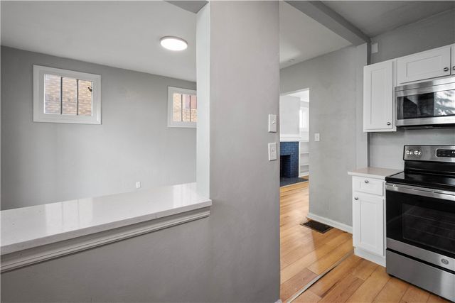 243 Castle Shannon Blvd 243, Mt Lebanon, PA 15228