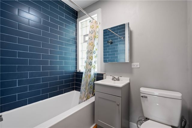 243 Castle Shannon Blvd 243, Mt Lebanon, PA 15228