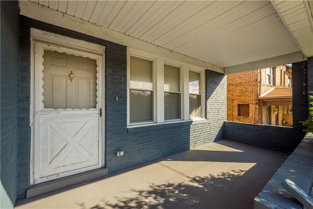 243 Castle Shannon Blvd 243, Mt Lebanon, PA 15228