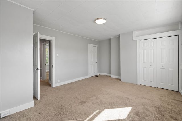 243 Castle Shannon Blvd 243, Mt Lebanon, PA 15228