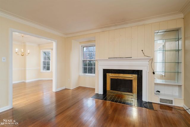 47 Cranford Lane, Grosse Pointe, MI 48230