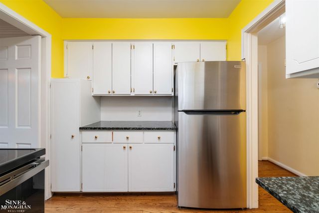 47 Cranford Lane, Grosse Pointe, MI 48230