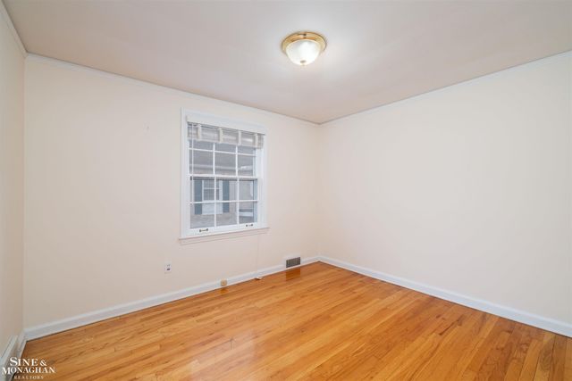 47 Cranford Lane, Grosse Pointe, MI 48230