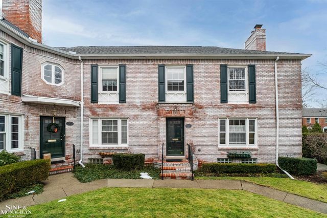 47 Cranford Lane, Grosse Pointe, MI 48230