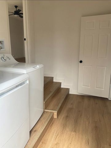 326 E 1st Street, Deer Park, TX 77536