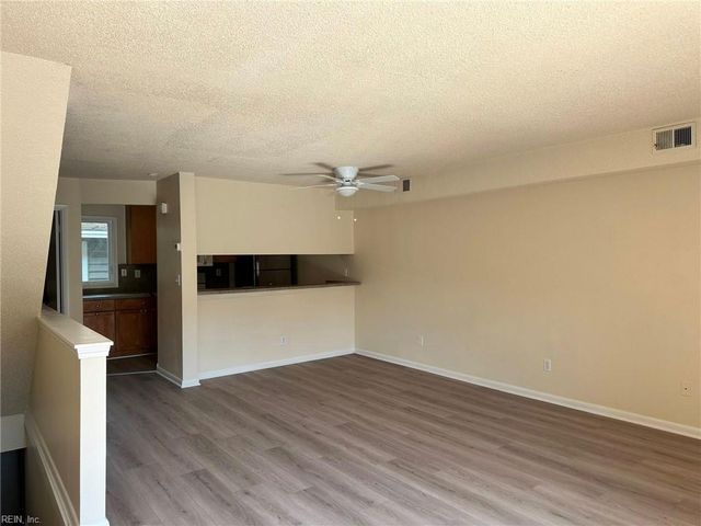 2304 La Jolla CT, Virginia Beach, VA 23451