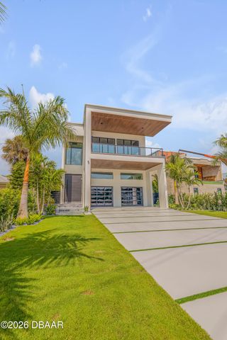 1194 N Peninsula Avenue, New Smyrna Beach, FL 32169