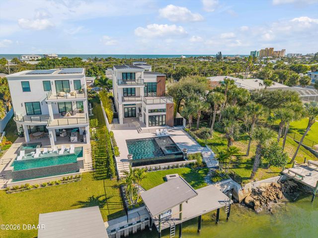 1194 N Peninsula Avenue, New Smyrna Beach, FL 32169