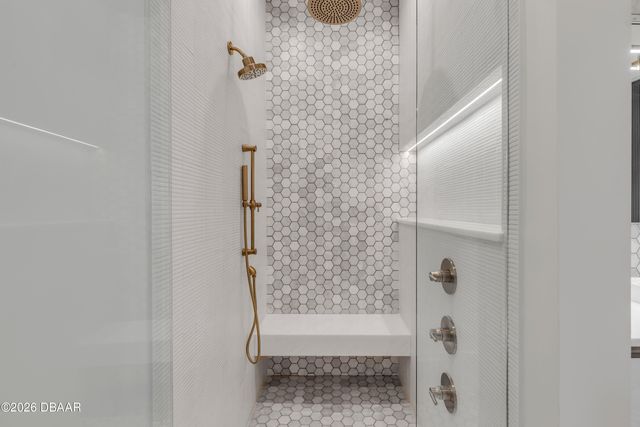 1194 N Peninsula Avenue, New Smyrna Beach, FL 32169