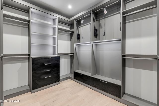 1194 N Peninsula Avenue, New Smyrna Beach, FL 32169