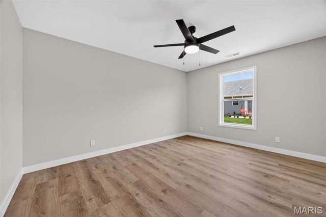 40 Auburn Court B, Highland, IL 62249