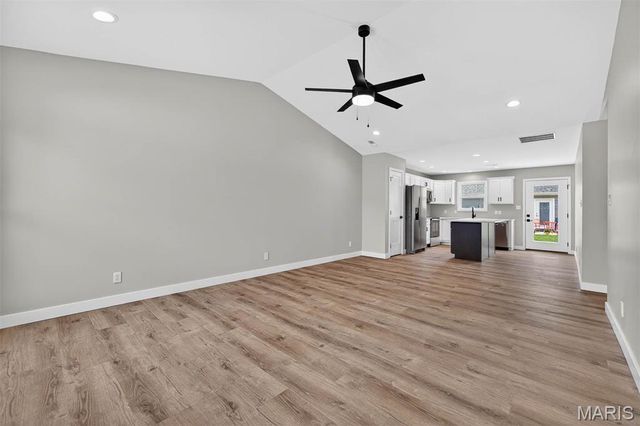 40 Auburn Court B, Highland, IL 62249