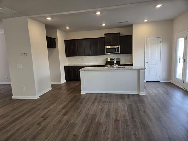 12 Briarwood W Drive, Dawsonville, GA 30534