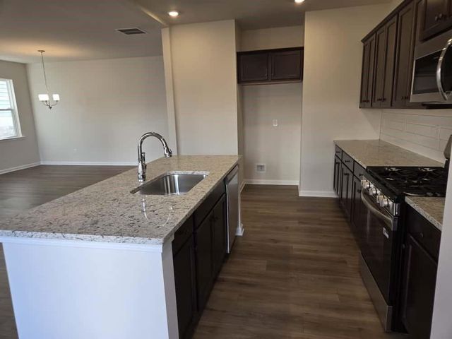 12 Briarwood W Drive, Dawsonville, GA 30534