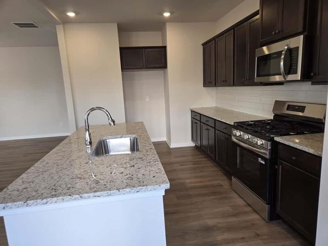 12 Briarwood W Drive, Dawsonville, GA 30534