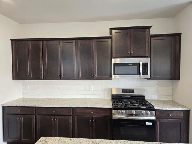 12 Briarwood W Drive, Dawsonville, GA 30534