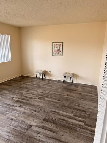 201 E Walnut Avenue, Coalinga, CA 93210